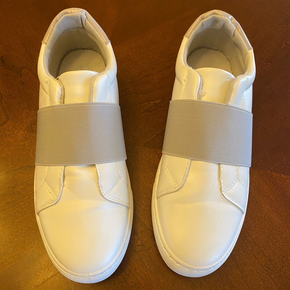 Brand New in Box Journee Collection Sneakers Size 7